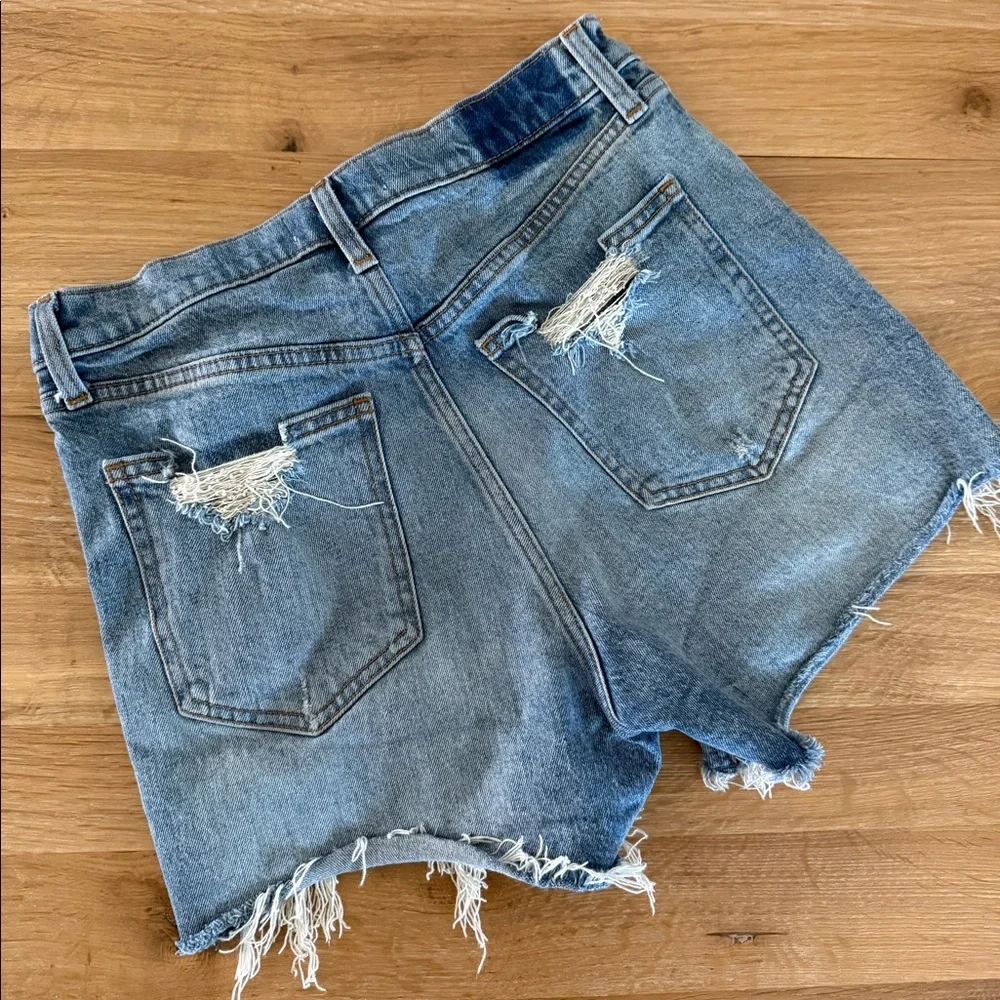A&F Shorts - Picture 3 of 3